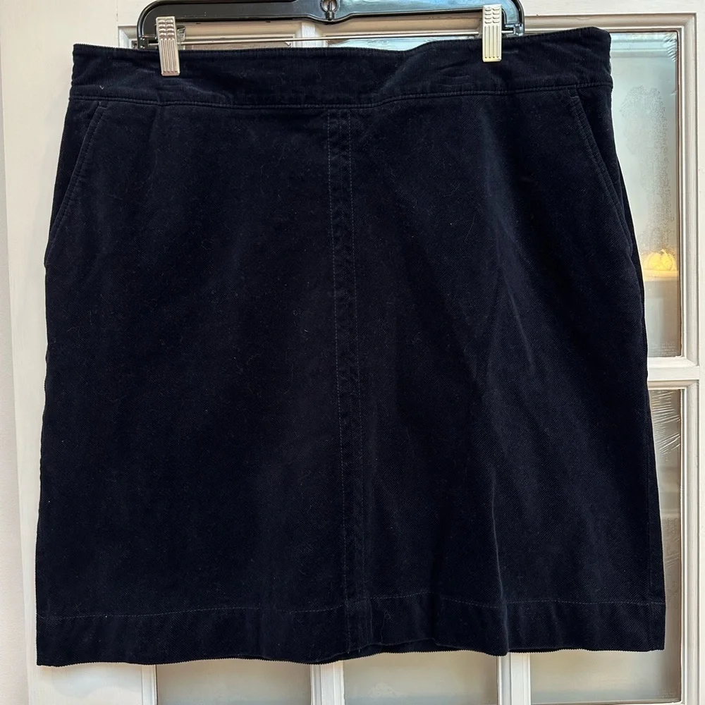 Talbots Deep Navy Blue A-Line Corduroy Skirt Women’s Size 16 Chic Career Preppy